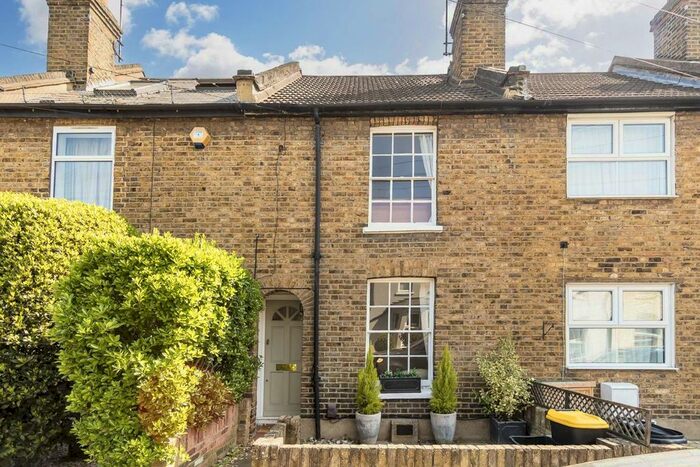 2 Bedroom Property To Rent In Church Lane, Teddington, TW11