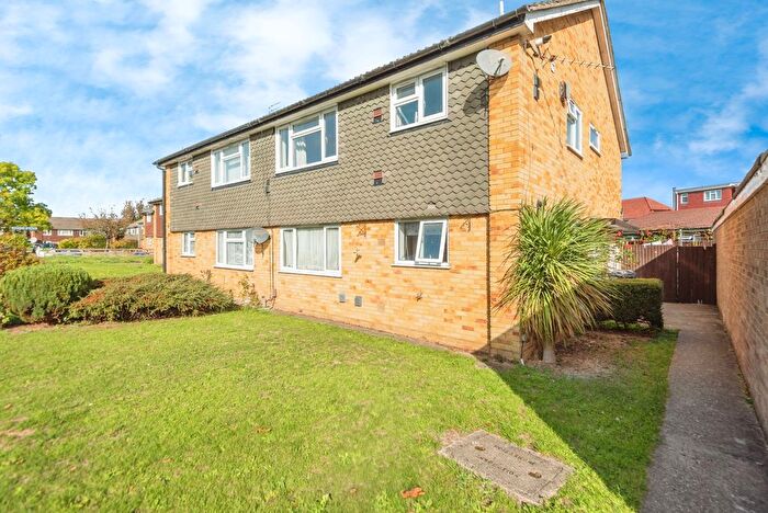 2 Bedroom Maisonette For Sale In Guernsey Close, Heston, Hounslow, TW5