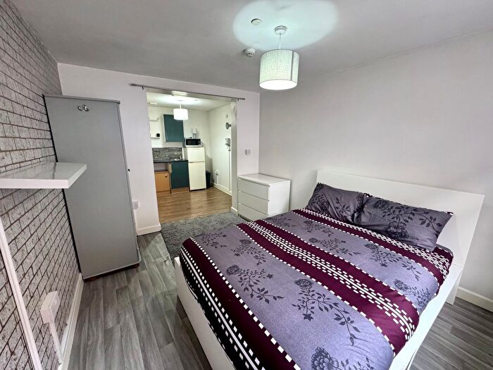 Studio To Rent In Wolverhampton Street, Willenhall, WV13