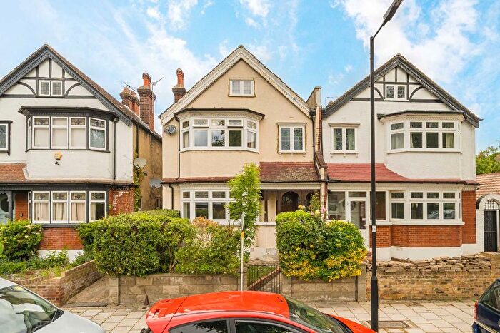 4 Bedroom Semi Detached House For Sale In Heathdene Road, Streatham, SW16