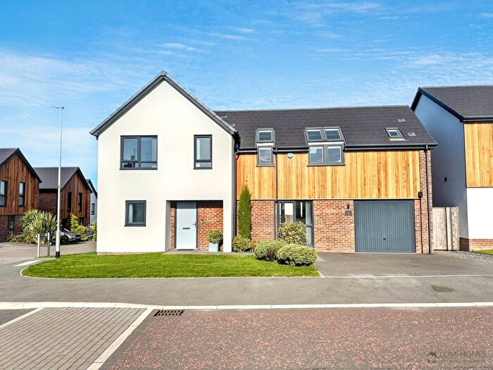 5 Bedroom Detached House For Sale In Hindburn Drive, Preston, PR3