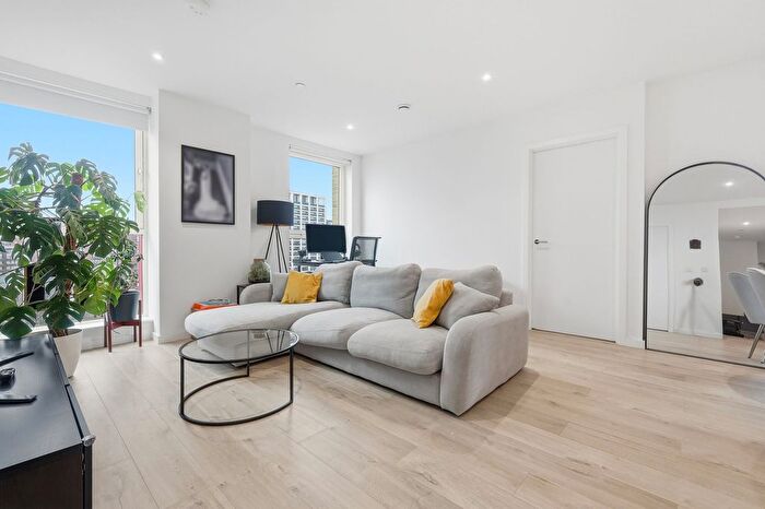 2 Bedroom Flat For Sale In Falconbrook Gardens, Canning Town, E16