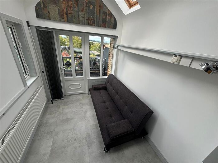 1 Bedroom Flat To Rent In Bretby Lane, Bretby, Burton-On-Trent, DE15