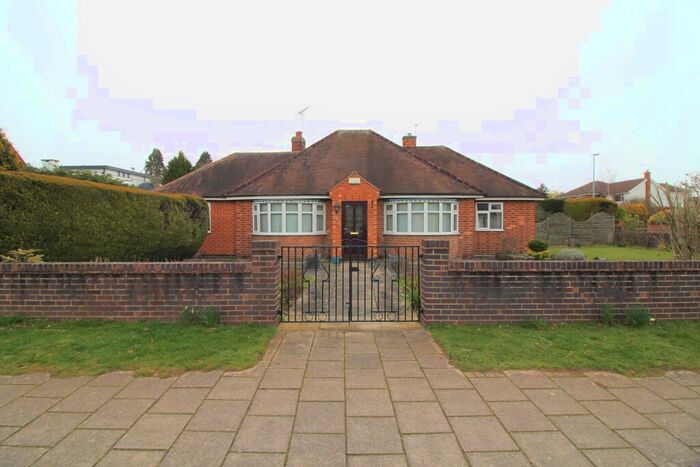 3 Bedroom Bungalow To Rent In Firs Road, Nottingham, NG12