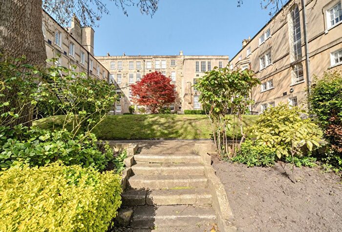 1 Bedroom Flat For Sale In Walcot Street, Bath, Somerset, BA1