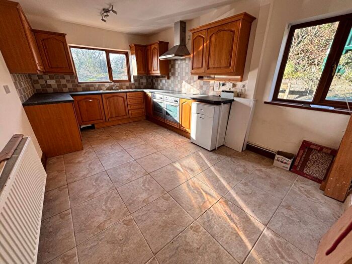 3 Bedroom Smallholding For Sale In Capel Seion Road, Llanelli, SA15