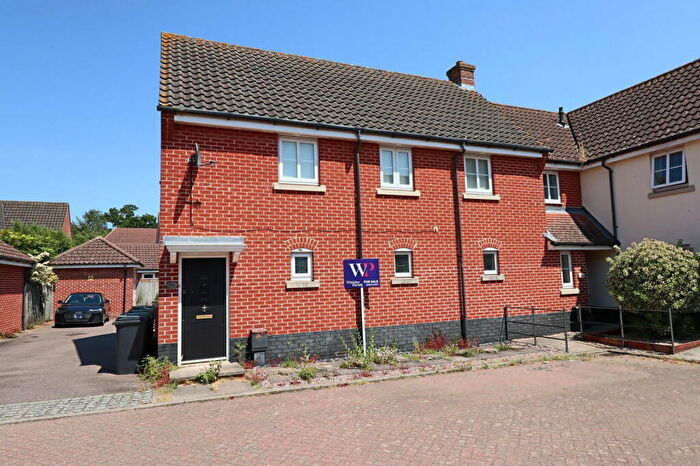 1 Bedroom Maisonette For Sale In Petersfield Close, Long Stratton, Norwich, NR15