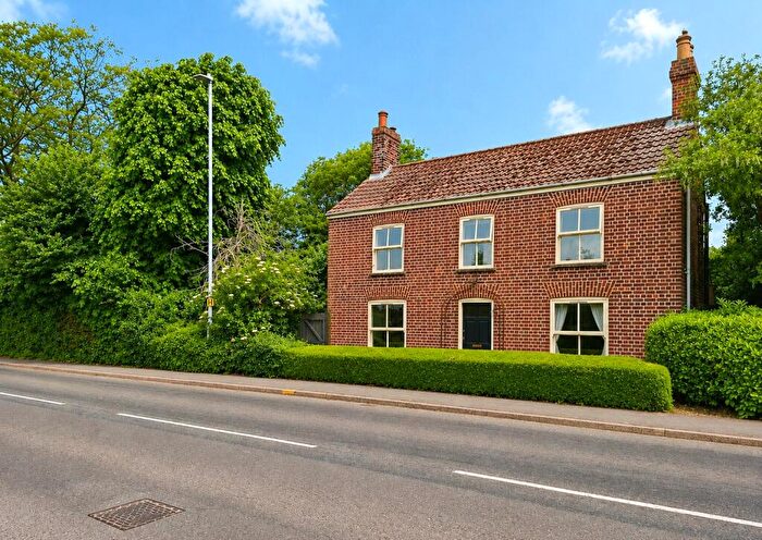 3 Bedroom Detached House For Sale In Spalding Road, Holbeach, Spalding, PE12
