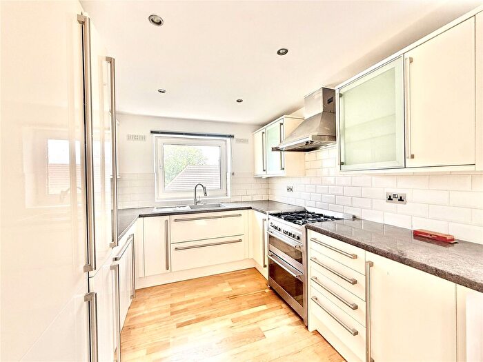 2 Bedroom Flat To Rent In Kentford Way, Northolt, Middlesex, UB5