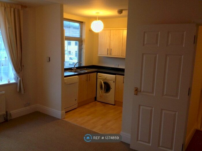 1 Bedroom Flat To Rent In Dovercourt Road, Bristol, BS7
