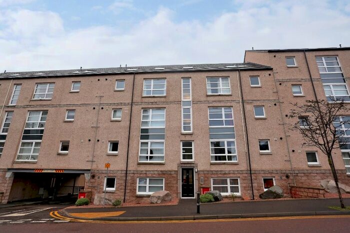 2 Bedroom Flat To Rent In Seaforth Road, City Centre, Aberdeen, AB24