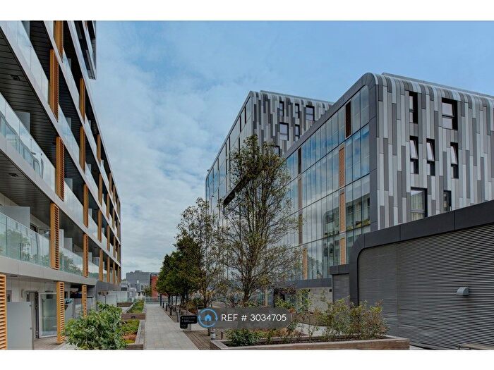 2 Bedroom Flat To Rent In Love Lane, London, SE18