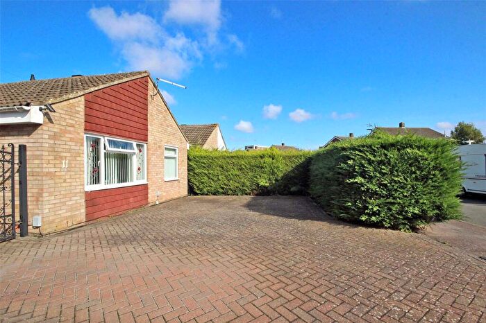 2 Bedroom Bungalow For Sale In Orwell Close, Bedford, Bedfordshire, MK41
