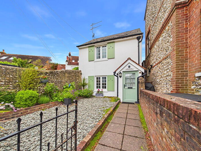 1 Bedroom Detached House For Sale In Cross Lane, Findon Village, Worthing, BN14