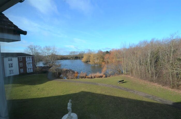 1 Bedroom Flat To Rent In Whinchat, Aylesbury, HP19