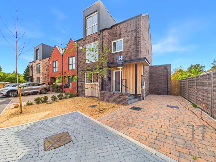 4 Bedroom Detached House For Sale In Firmin Way, Nottingham, NG11