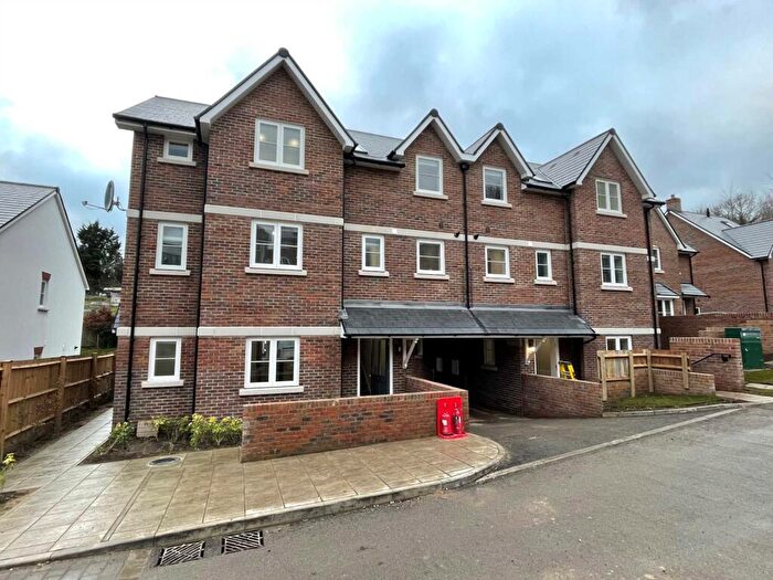 2 Bedroom Property To Rent In Walsham Close, Hemel Hempstead, Hertfordshire, HP1