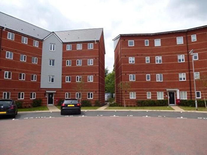 2 Bedroom Flat To Rent In Merton Way, Walsall, WS2