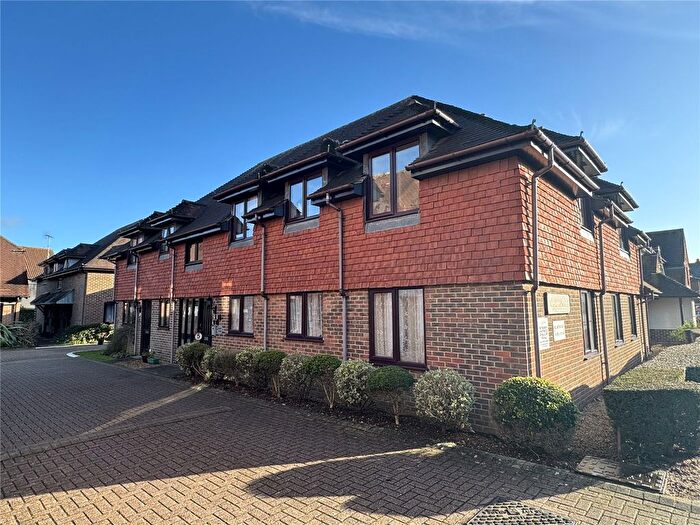 1 Bedroom Flat For Sale In Fernhill Lane, New Milton, Hampshire, BH25