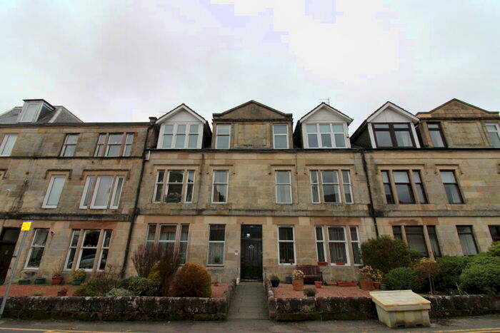2 Bedroom Flat To Rent In Norval Place, Kilmacolm, PA13
