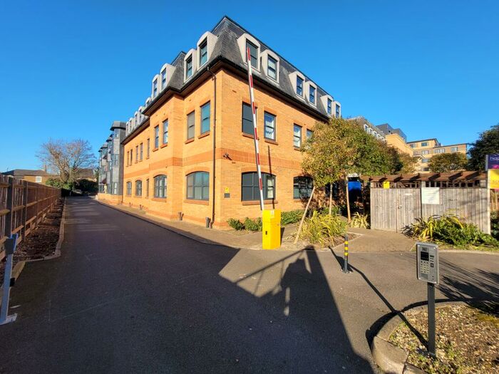 1 Bedroom Apartment To Rent In The Grove, Slough, SL1