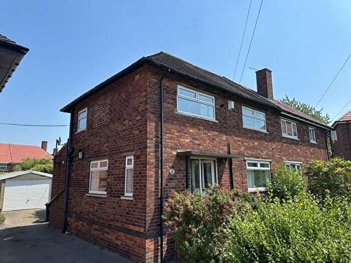3 Bedroom Semi-Detached House To Rent In Spring Water Drive, Sheffield, S12