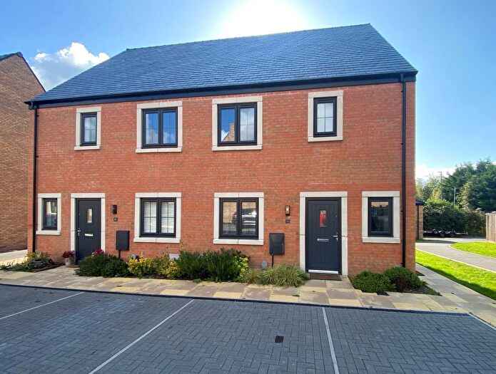 1 Bedroom Flat For Sale In Weavers Road, Darley Dale, Matlock, DE4
