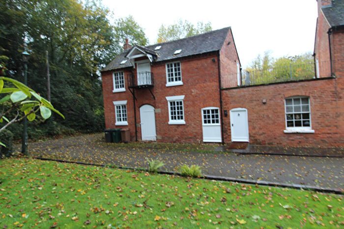 3 Bedroom Cottage To Rent In Newton Road, DE15