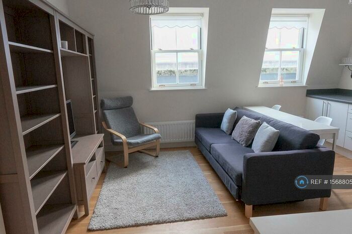 2 Bedroom Flat To Rent In New Marchants Passage, Bath, BA1