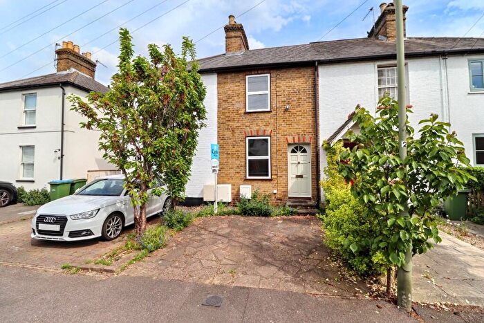 2 Bedroom Cottage For Sale In Green Lane, Walton-On-Thames, Surrey, KT12