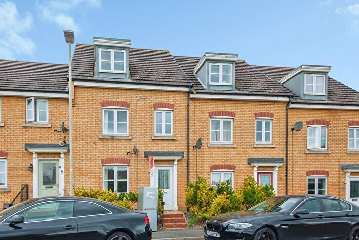 3 Bedroom Terraced House For Sale In Brompton Road, Hamilton, Leicester, Leicestershire, LE5