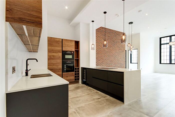 2 Bedroom Flat For Sale In The Carriage House, Grosvenor Road, Tunbridge Wells, Kent, TN1