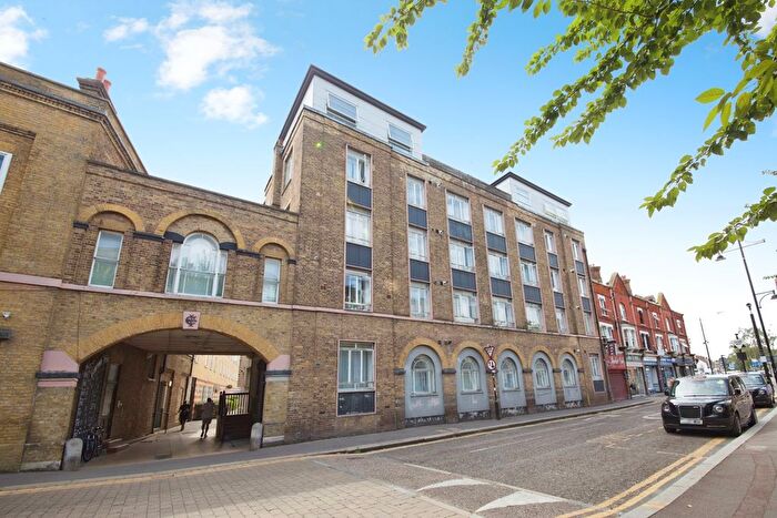 1 Bedroom Flat For Sale In High Street, Romford, Essex, RM1