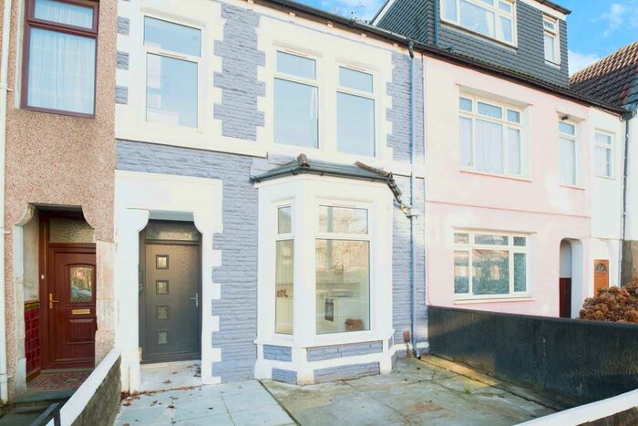 2 Bedroom Apartment To Rent In Cowbridge Road East, Canton, CF5