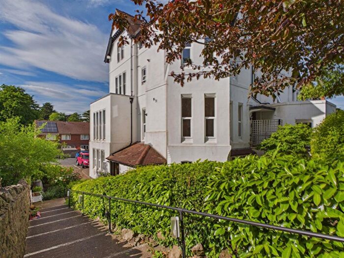 1 Bedroom Flat For Sale In Summerfield Court, Worcester Road, Malvern, WR14