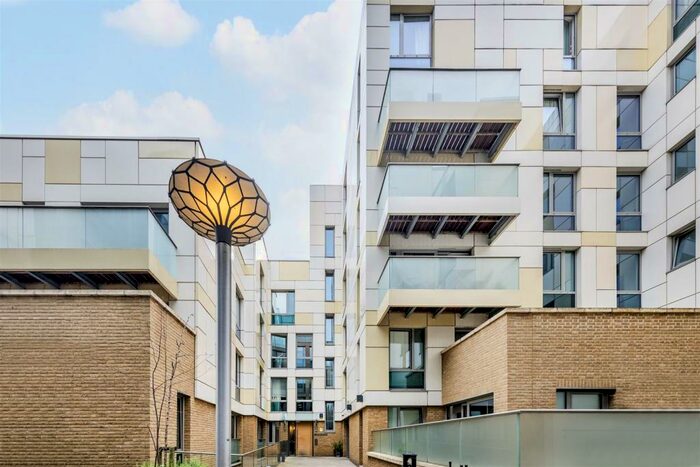 2 Bedroom Flat To Rent In Trematon Building, Trematon Walk, London, N1