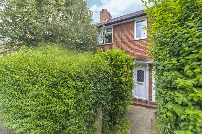 2 Bedroom Property To Rent In Homefarm Road, Ealing, W7