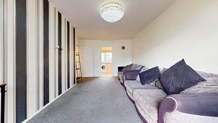 2 Bedroom Flat To Rent In Hall Place, London, W2