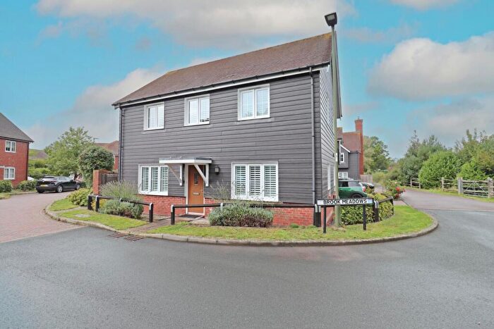 3 Bedroom House For Sale In Brook Meadows, Hambrook, Chichester, PO18