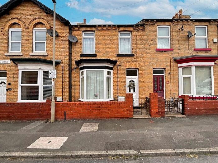 2 Bedroom Terraced House For Sale In Caledonia Street, Scarborough, YO12