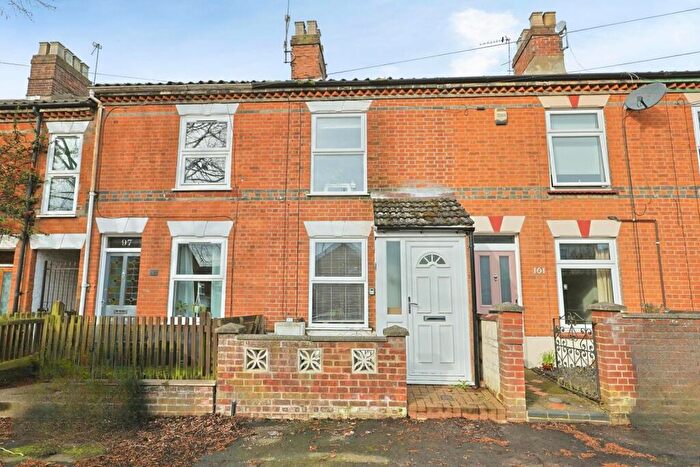 3 Bedroom Semi Detached House For Sale In Waddington Street, Norwich, Norfolk, NR2