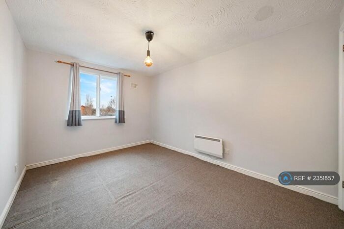 1 Bedroom Flat To Rent In Darlington Court, London, SE6