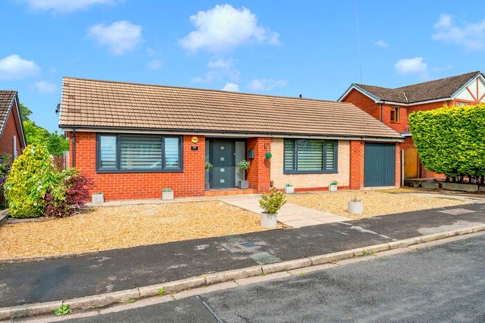 2 Bedroom Detached Bungalow For Sale In Fieldside Avenue, Euxton, PR7