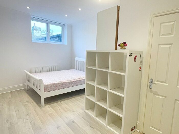 1 Bedroom Flat To Rent In Lower Clapton Road, Hackney, E5