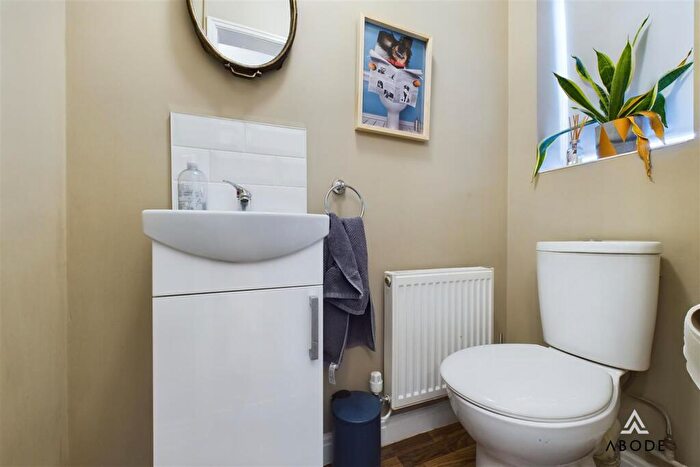 3 Bedroom Detached House For Sale In Normandy Road, Hilton, DE65