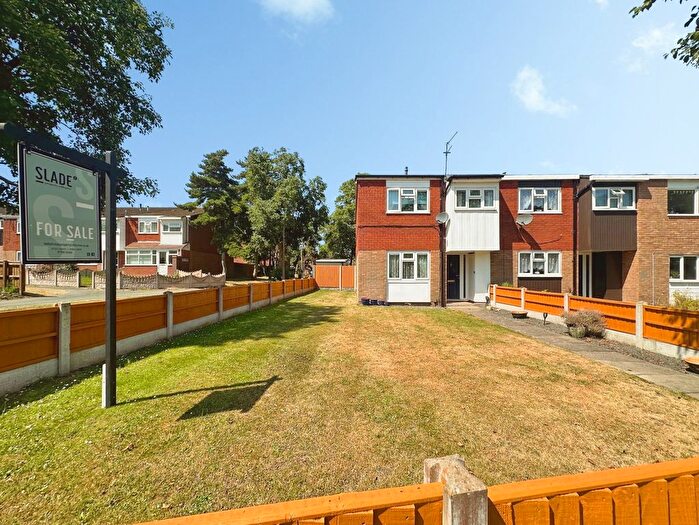 3 Bedroom End Terrace House For Sale In Hedgerow Walk, Pendeford, Wolverhampton, WV8