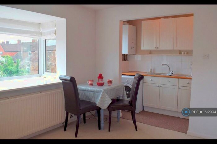 1 Bedroom Flat To Rent In St. David's Court, Moreton In Marsh, GL56