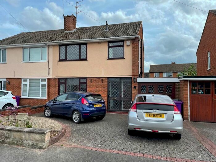 3 Bedroom Semi-Detached House To Rent In Milldale Crescent, Wolverhampton, WV10