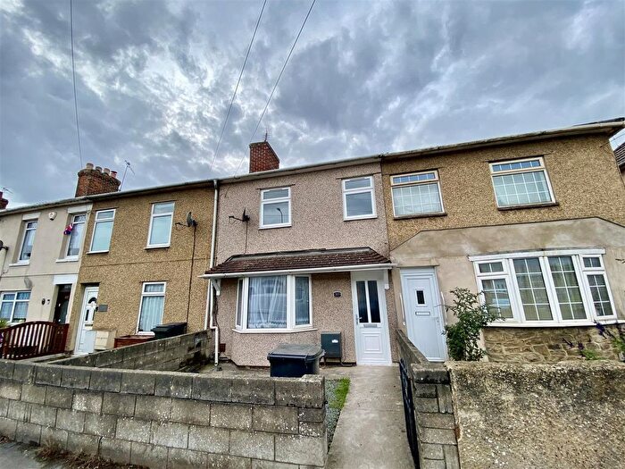 3 Bedroom Terraced House For Sale In Cricklade Road, Swindon, SN2