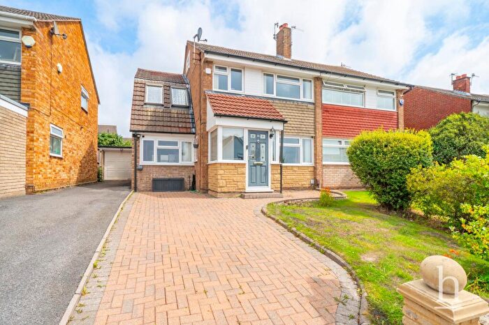 4 Bedroom Semi-Detached House For Sale In Davenham Avenue, Prenton, CH43